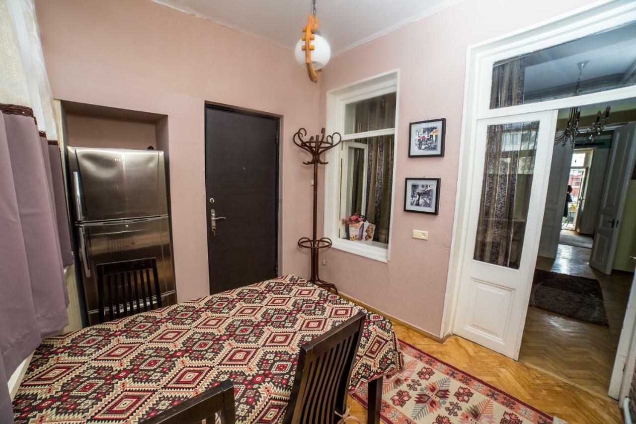 Gold District Apartment Tbiliszi Kültér fotó